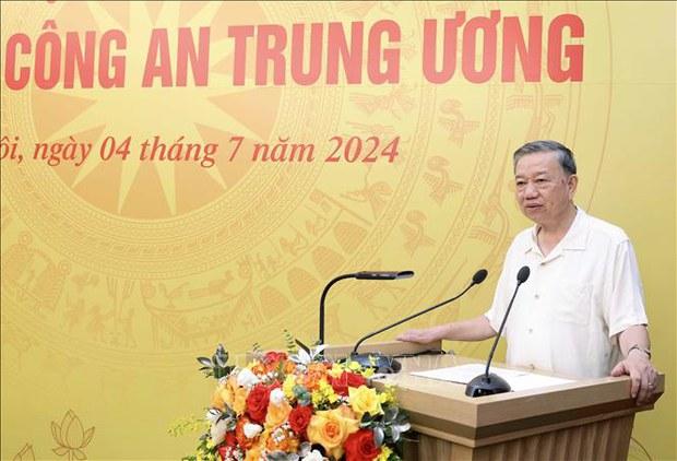 Tô Lâm và Nguyễn Phú Trọng: Bộ Công an chống tham nhũng không có vùng cấm, cảnh giác thế lực thù địch