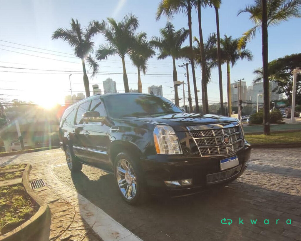 Cadillac Escalade vai a leilão com 60% de desconto