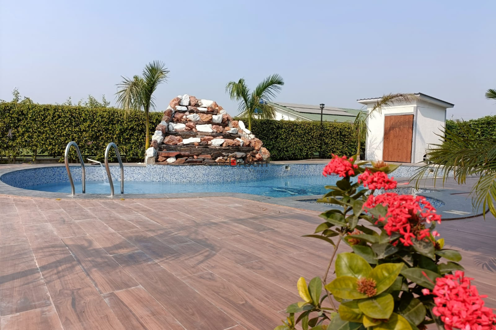 Farmhouses for Pool Party in Noida-DUBAI FARM