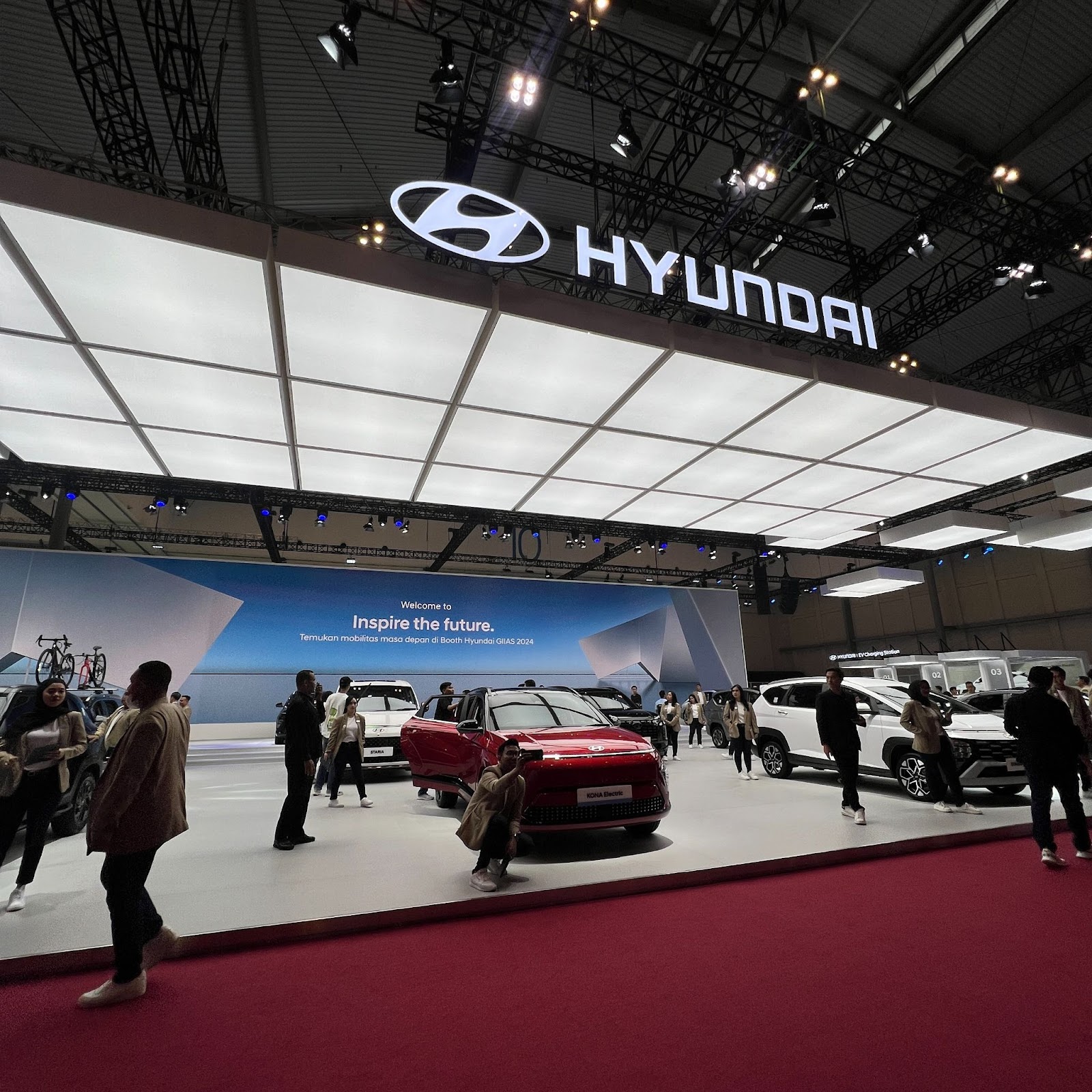Booth Hyundai