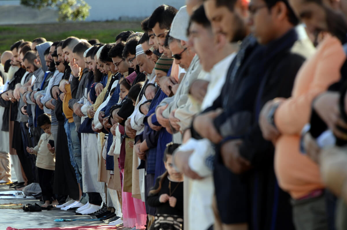 How To Pray Eid Prayer