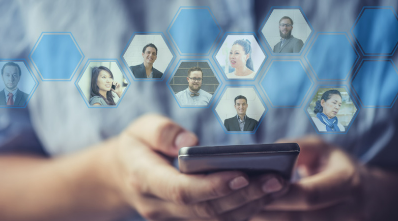 send personalized messages according to lead behavior