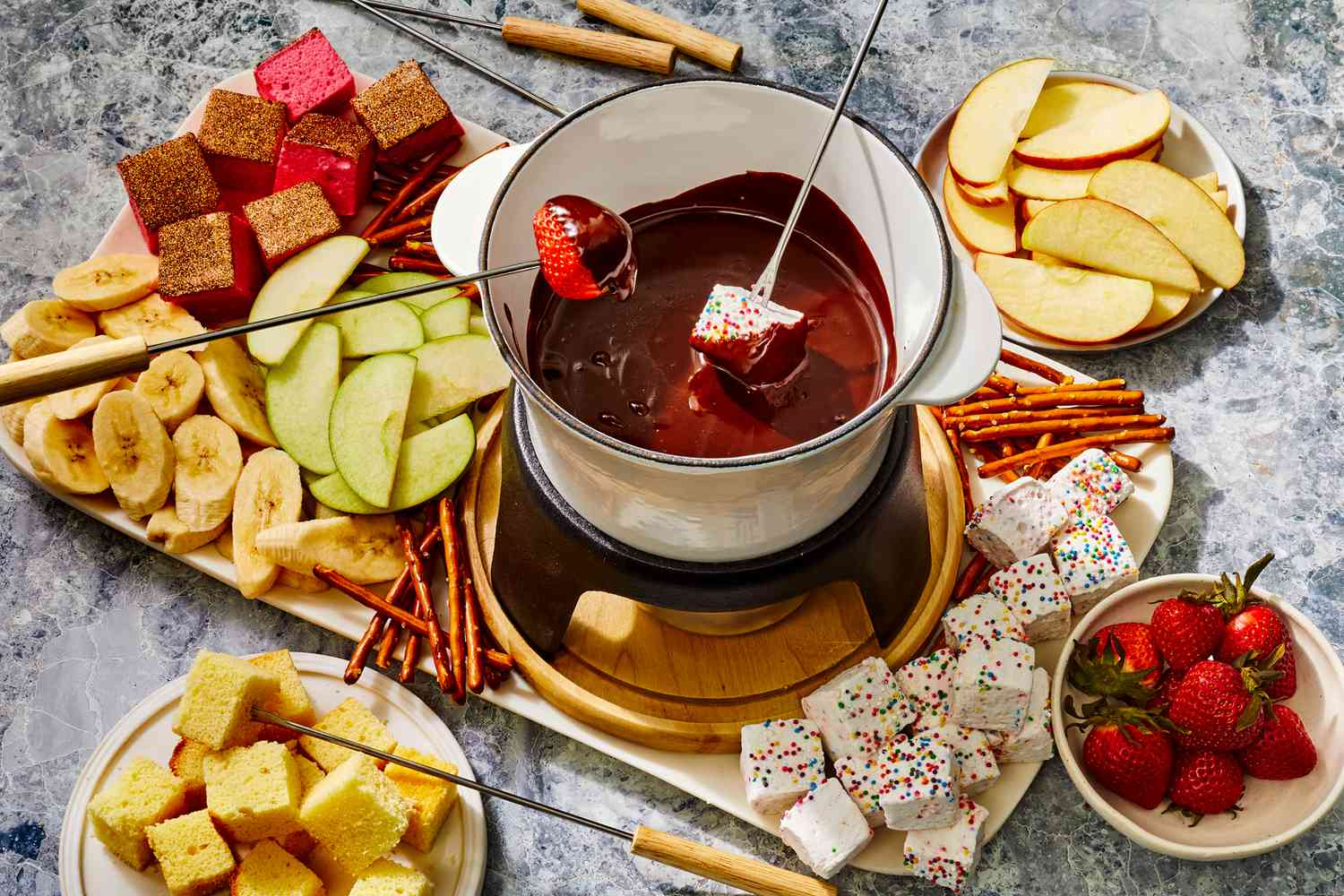 Chocolate fondue ideas for a new year eve buffet