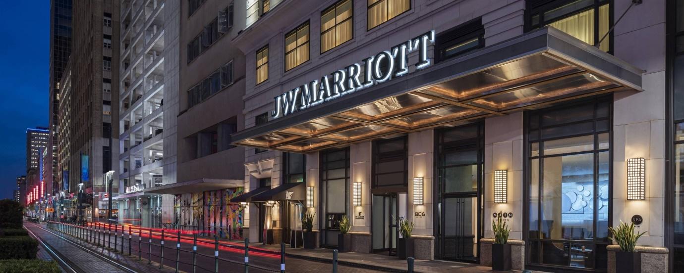 JW Marriott Houston Downtown (Official Site) - Luxury Hotel with Spa