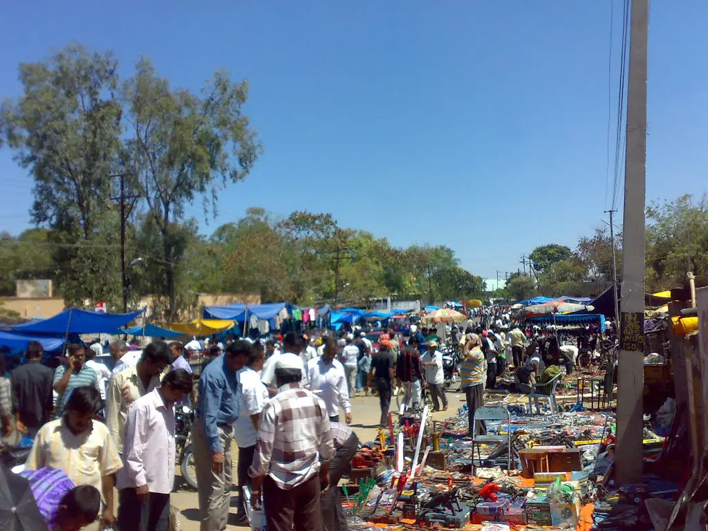 ERRAGADDA SUNDAY MARKET IN HYDERABAD