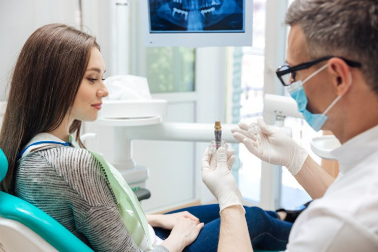 Dental Implants in Crisis: The Role of Emergency Dentists