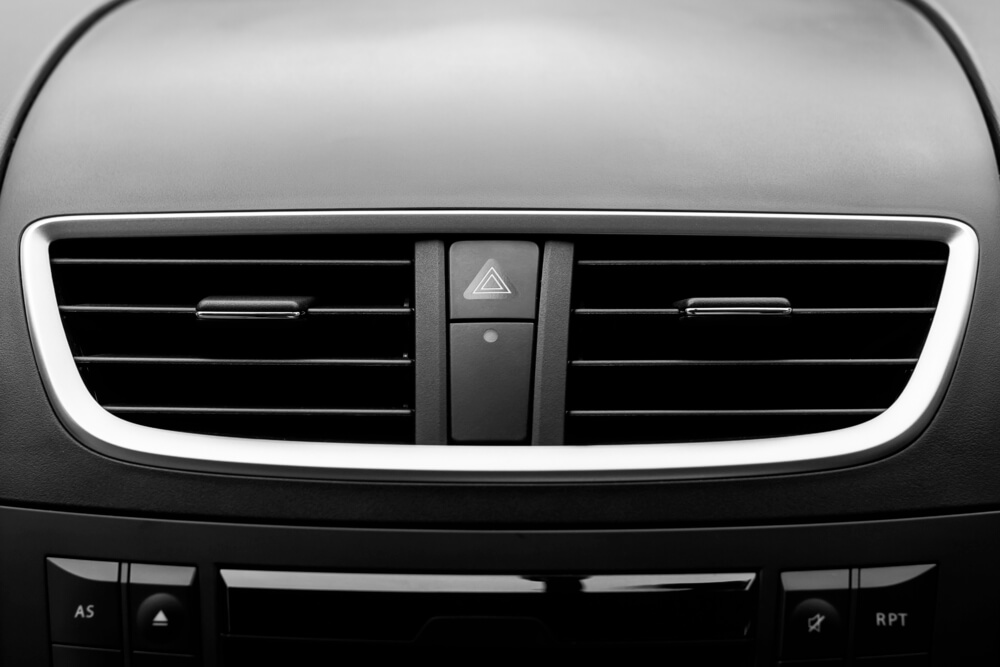 Cara Praktis Bikin AC Daihatsu New Ayla Selalu Segar dan Wangi