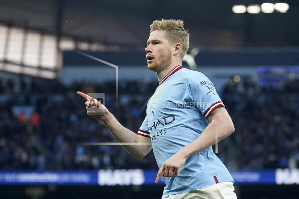 Pep Guardiola thẳng thừng xác nhận tương lai của De Bruyne - Ảnh 1.