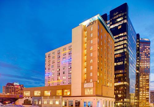 Aloft Charlotte Uptown at the EpiCentre ₹ 10,823. Charlotte Hotel Deals &  Reviews - KAYAK