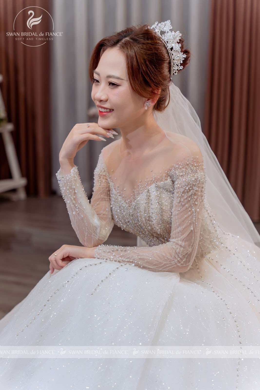 Giá thuê váy cưới của dòng váy cao cấp Swan Bridal