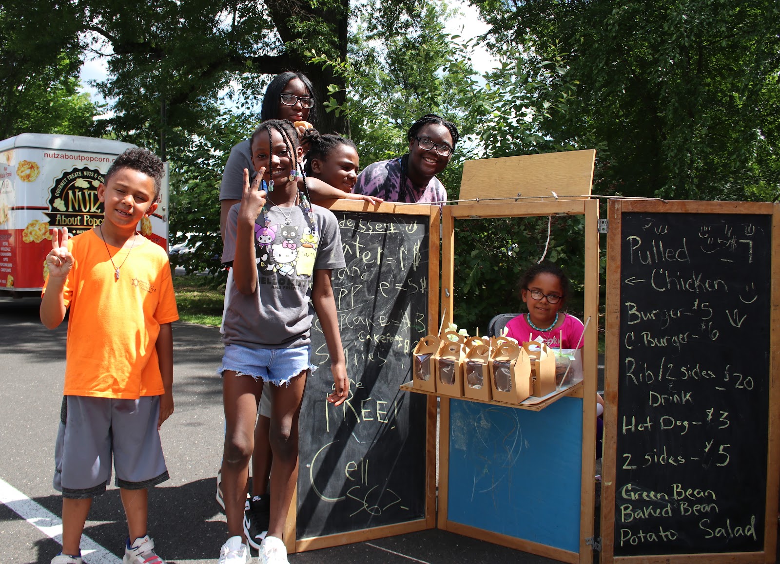 AD 4nXf70cSHS63AT3baYNNM5lTYgceLFYCkfr8 fR2fh2lzDgVbk W sPHcpcAvuDoaQLYDo5Zb28Iyz8JUKqaPnBTleBE - Bucks County Beacon - Photo Essay: Bucks County Celebrates Its 3rd Annual Juneteenth Event in Doylestown