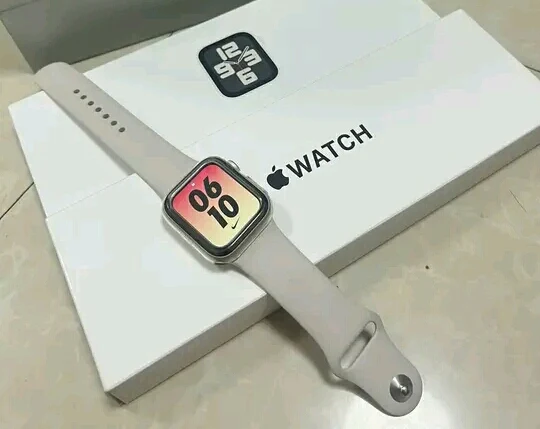 Analysts pointed to Apple's upcoming Watch screen size. Bigger Display, Thinner Profile in Appearance