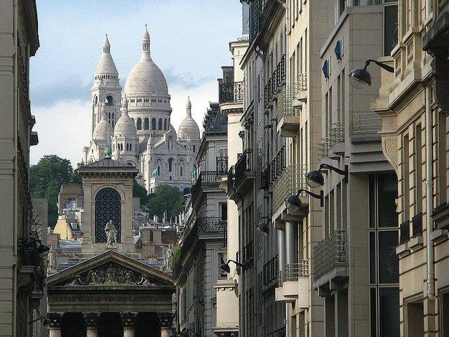 Travel through Paris' lovely streets on literary heritage tours.