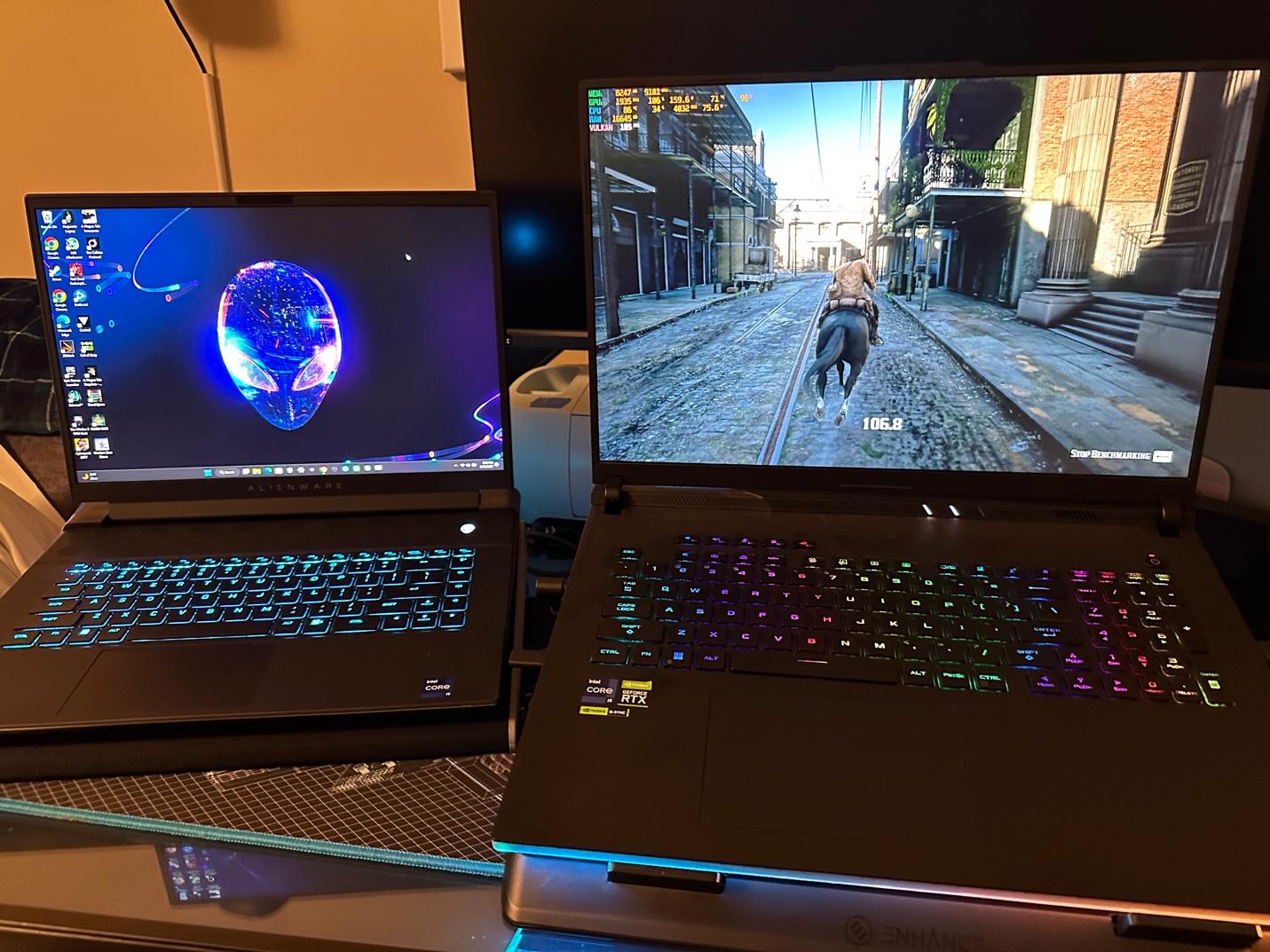 A laptops with a screen on

Description automatically generated