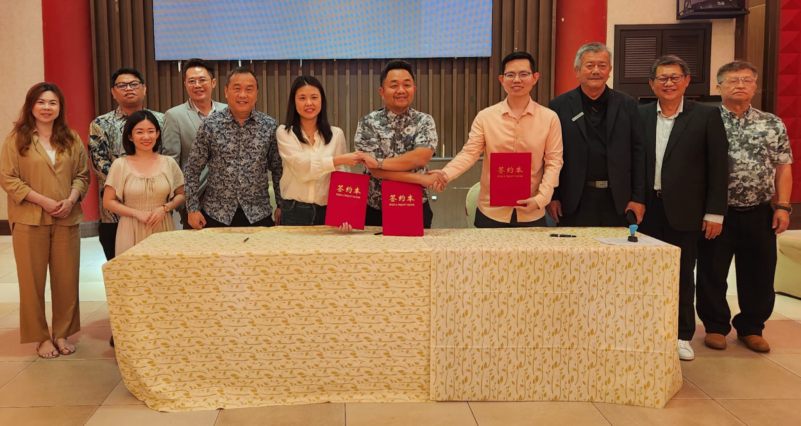 Communication 21 Media Group Signs Tripartite MOUs with Shenzhen OCTF Group and Key Industry Partners