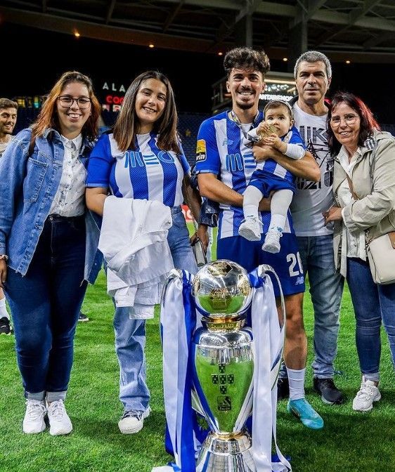 
Vitinha with his family