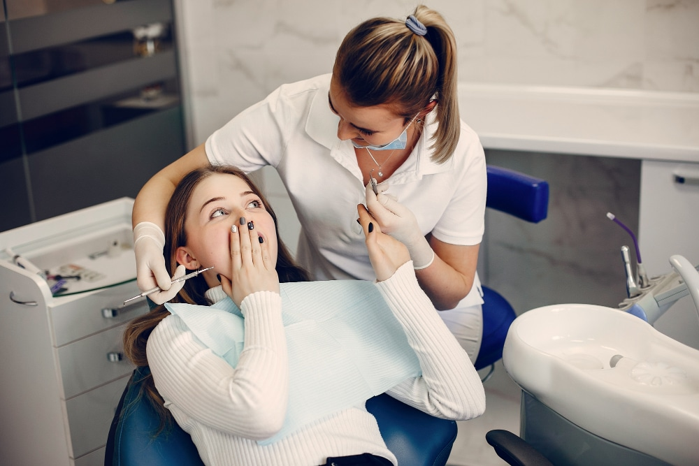 Finding Relief Fast: How an Emergency Dentist Can Help You