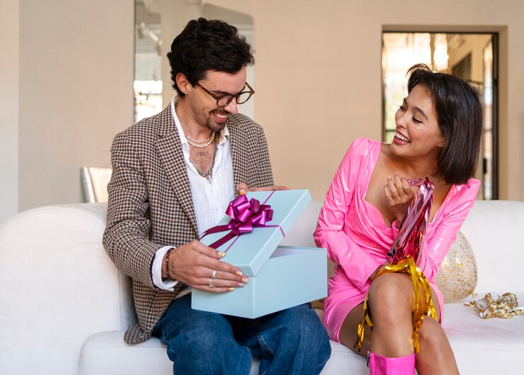 Anniversary Gift Ideas For Bhaiya & Bhabhi Who Are Living In Abroad