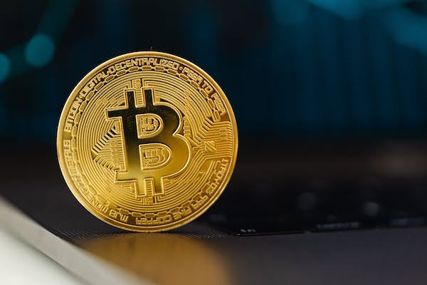 The Rise of Digital Currencies 
