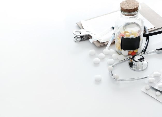 Free photo medical composition with pills