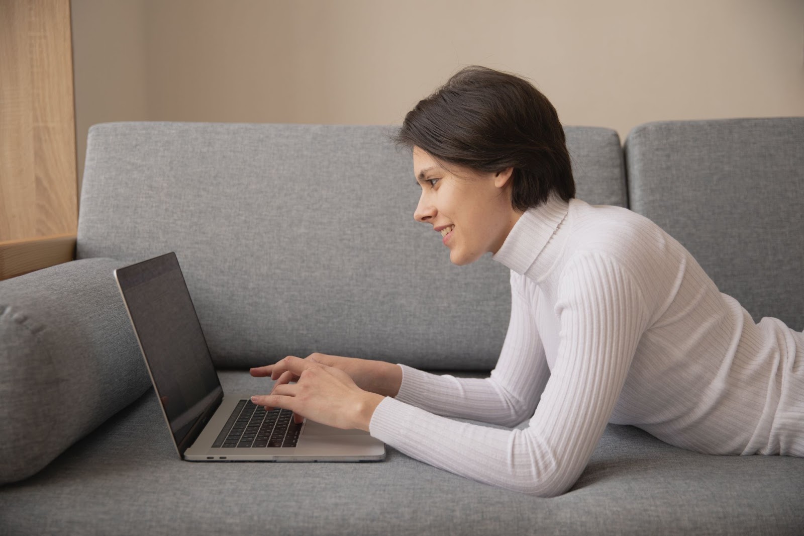 woman on laptop