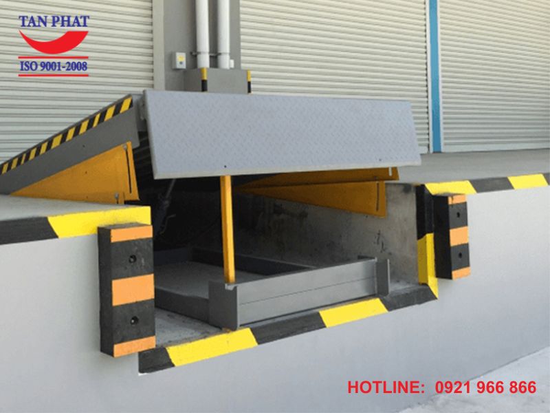 Dock leveler 6 tấn