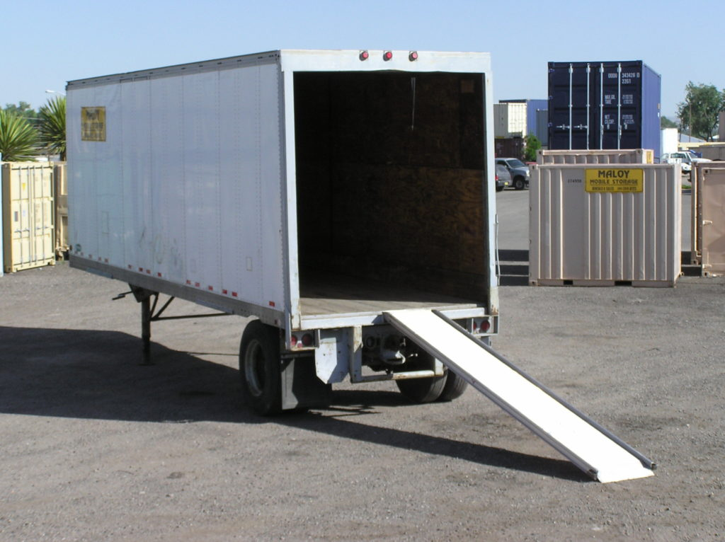 Maximizing Convenience: The Benefits of Storage Trailer Rental and 24/7 Access Self Storage Units