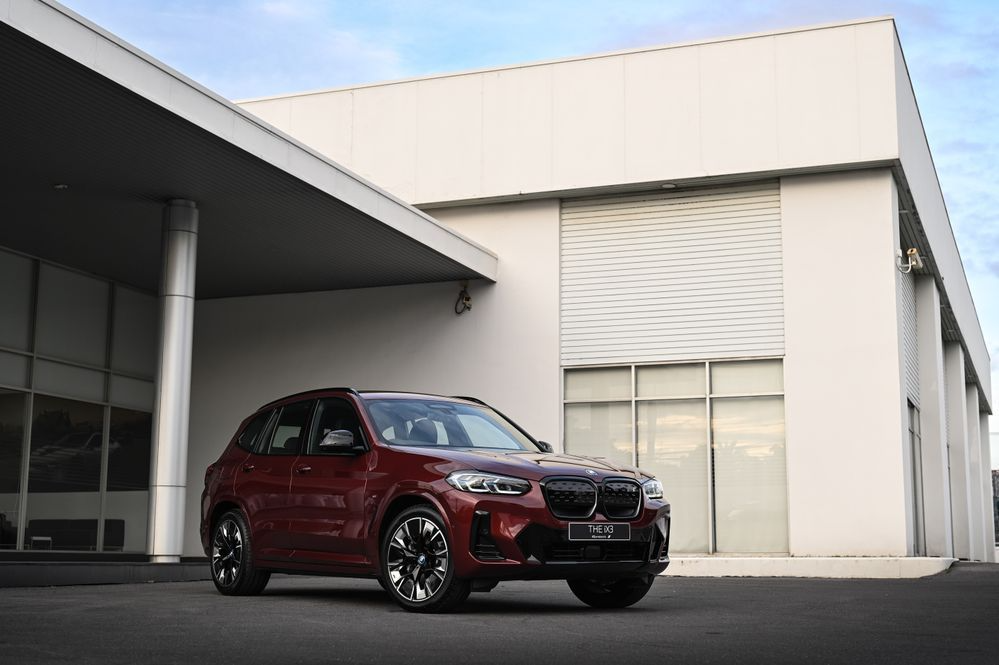 รถยนต์ไฟฟ้า BMW iX3