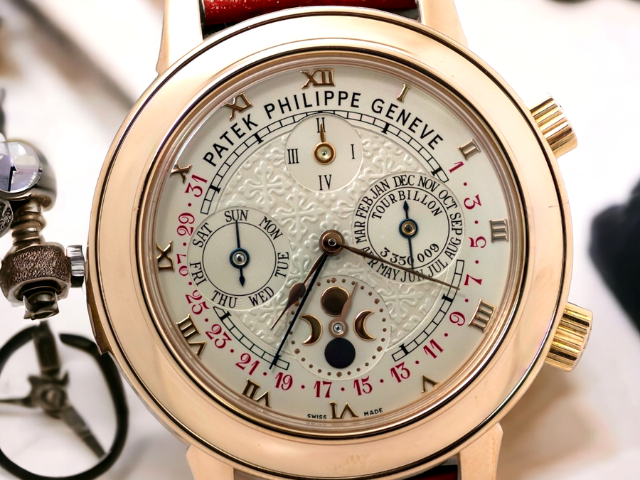 Dtailed restoration of an authentic Patek Philippe Sky Moon Tourbillon 5002R