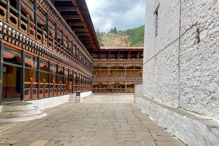 Bhutanese Dzongs - A Blend of History and Architecture - image 4