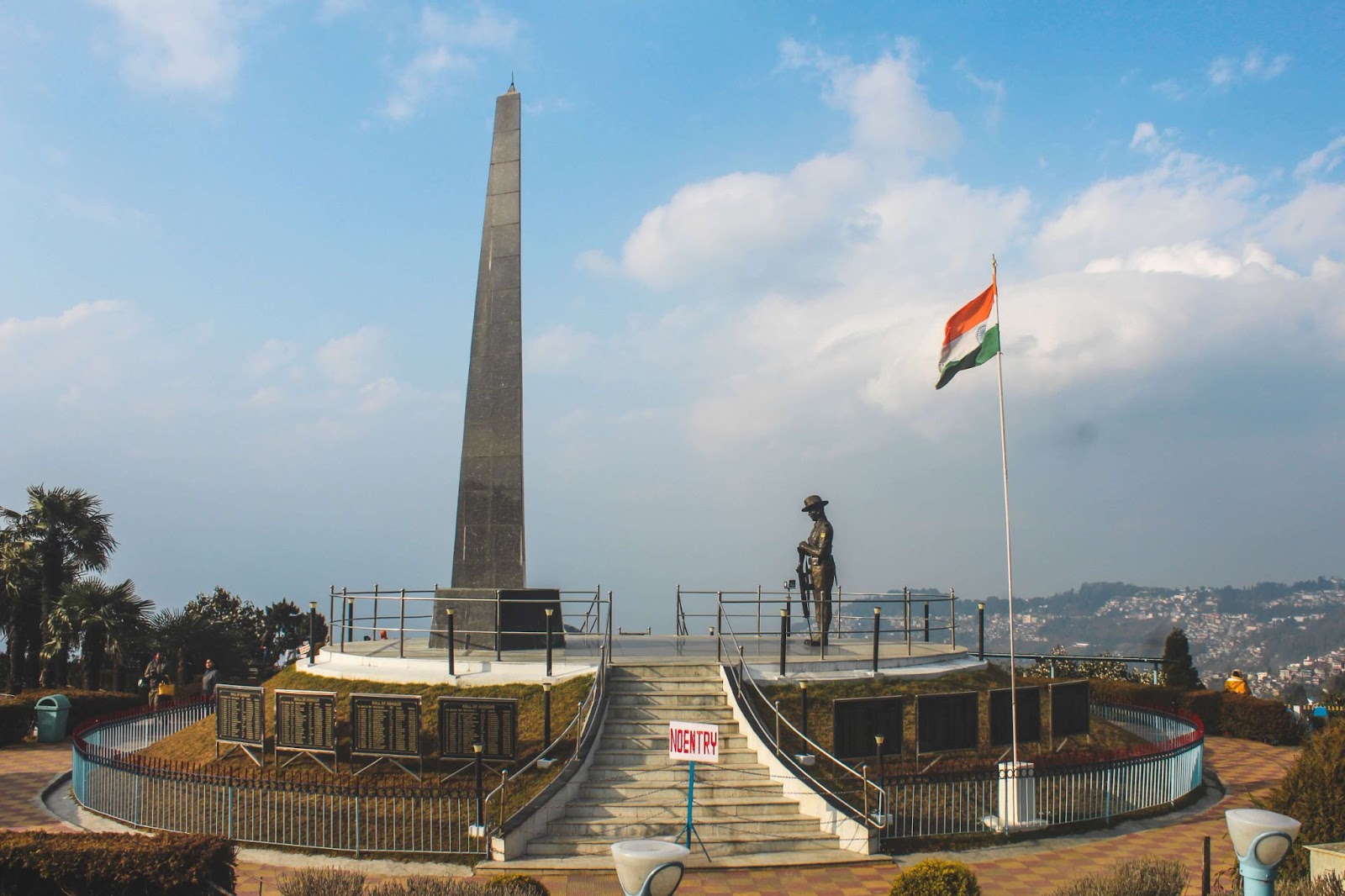  darjeeling tourist places - Batasia Loop
