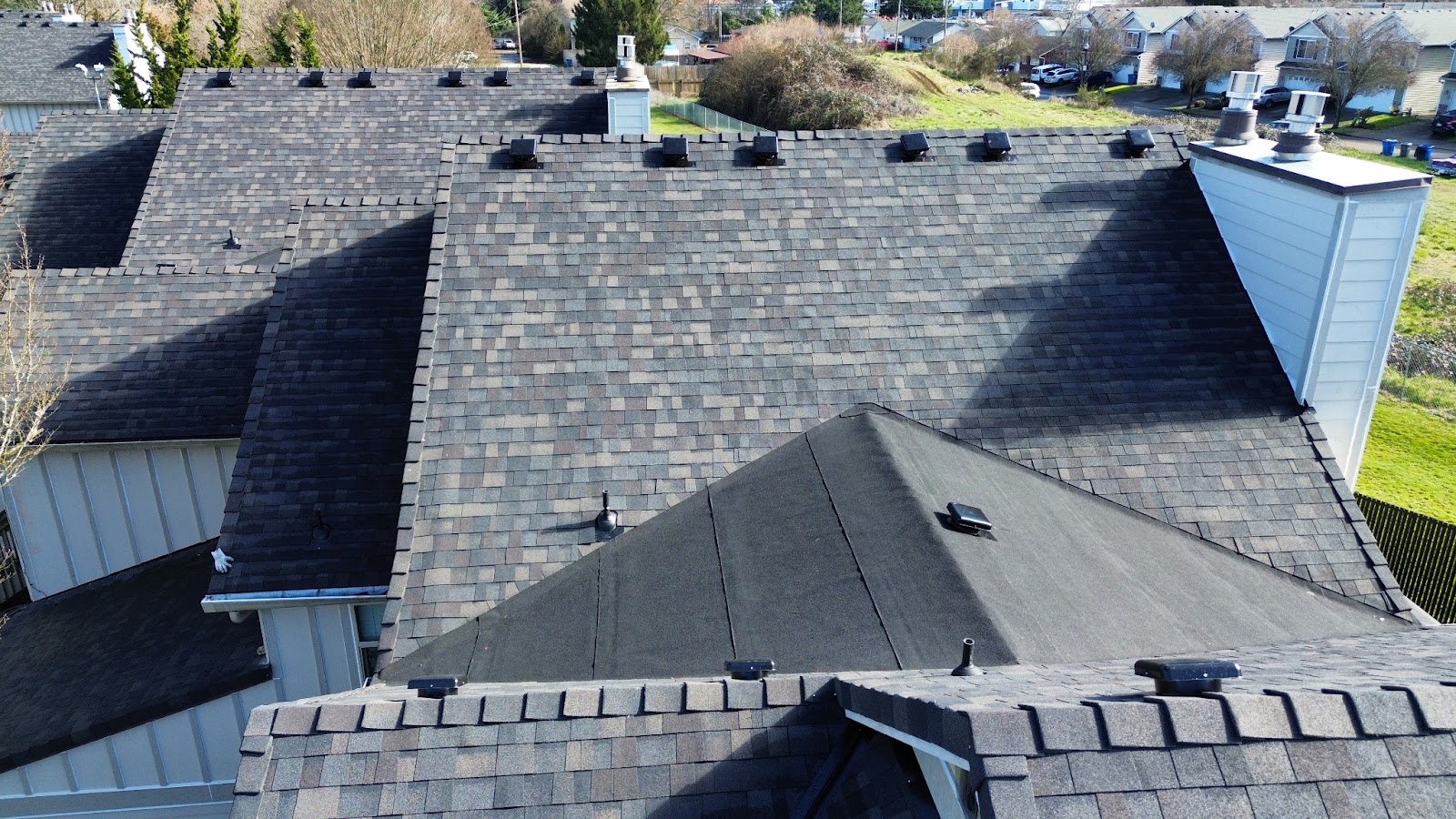 A beautiful roof installed by a local roofing company in Five Corners, WA