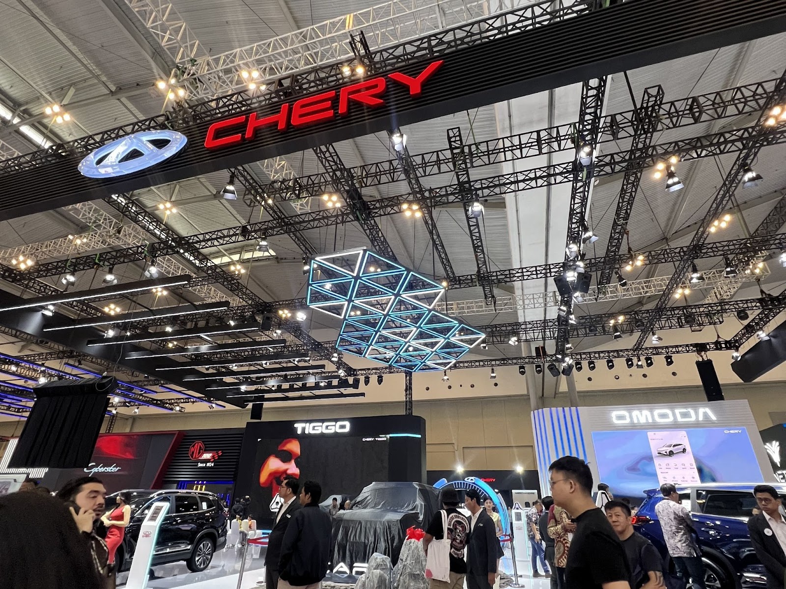 Booth Chery
