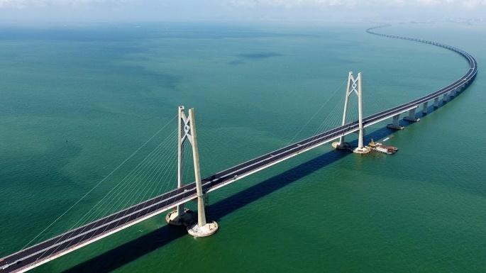 Crossing an Ocean: The Hong Kong-Zhuhai-Macau Bridge - YouTube