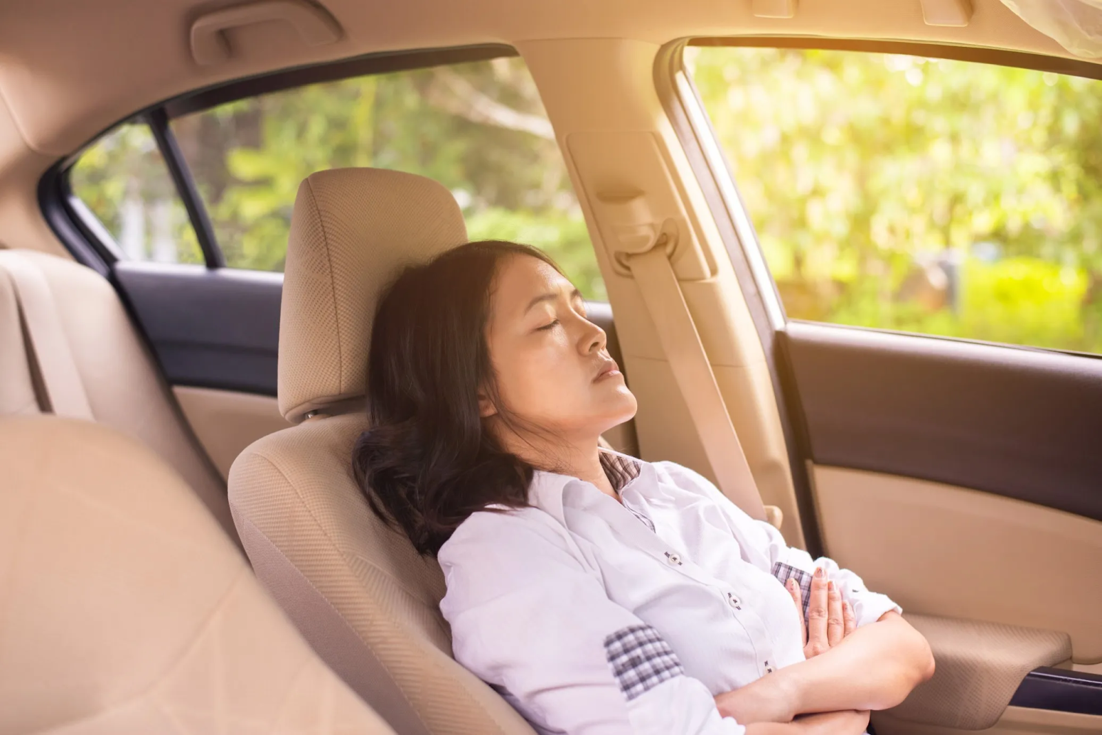Ngủ trong xe ô tô có an toàn không?