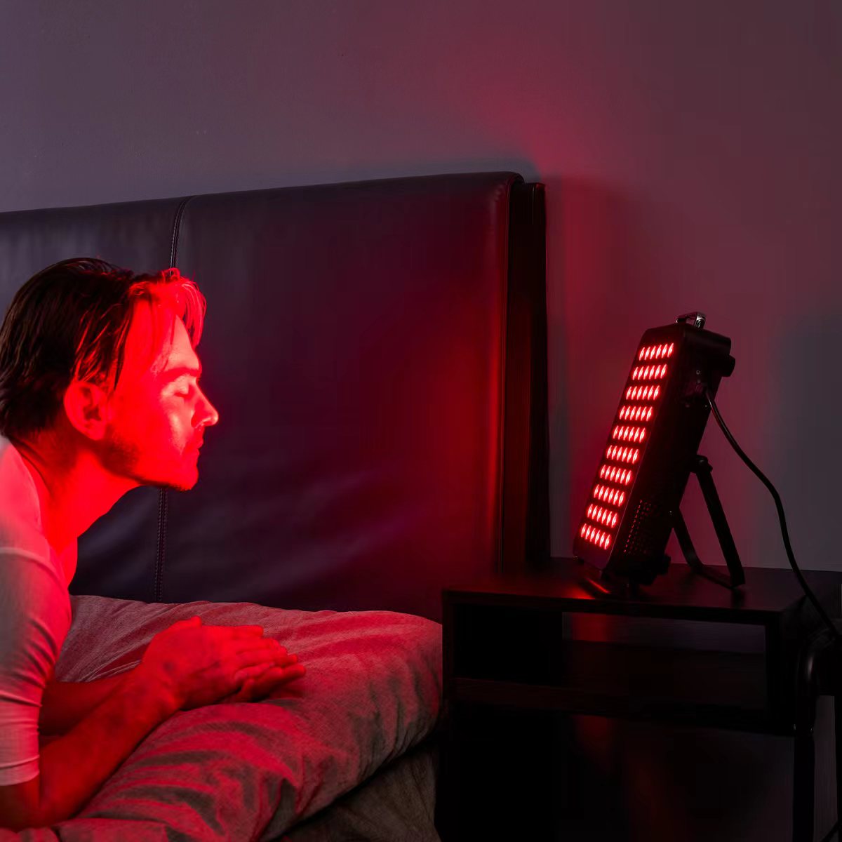 Maximiertes Melatonin: Die Kraft der Bestqool Rotlichttherapie für besseren Schlaf