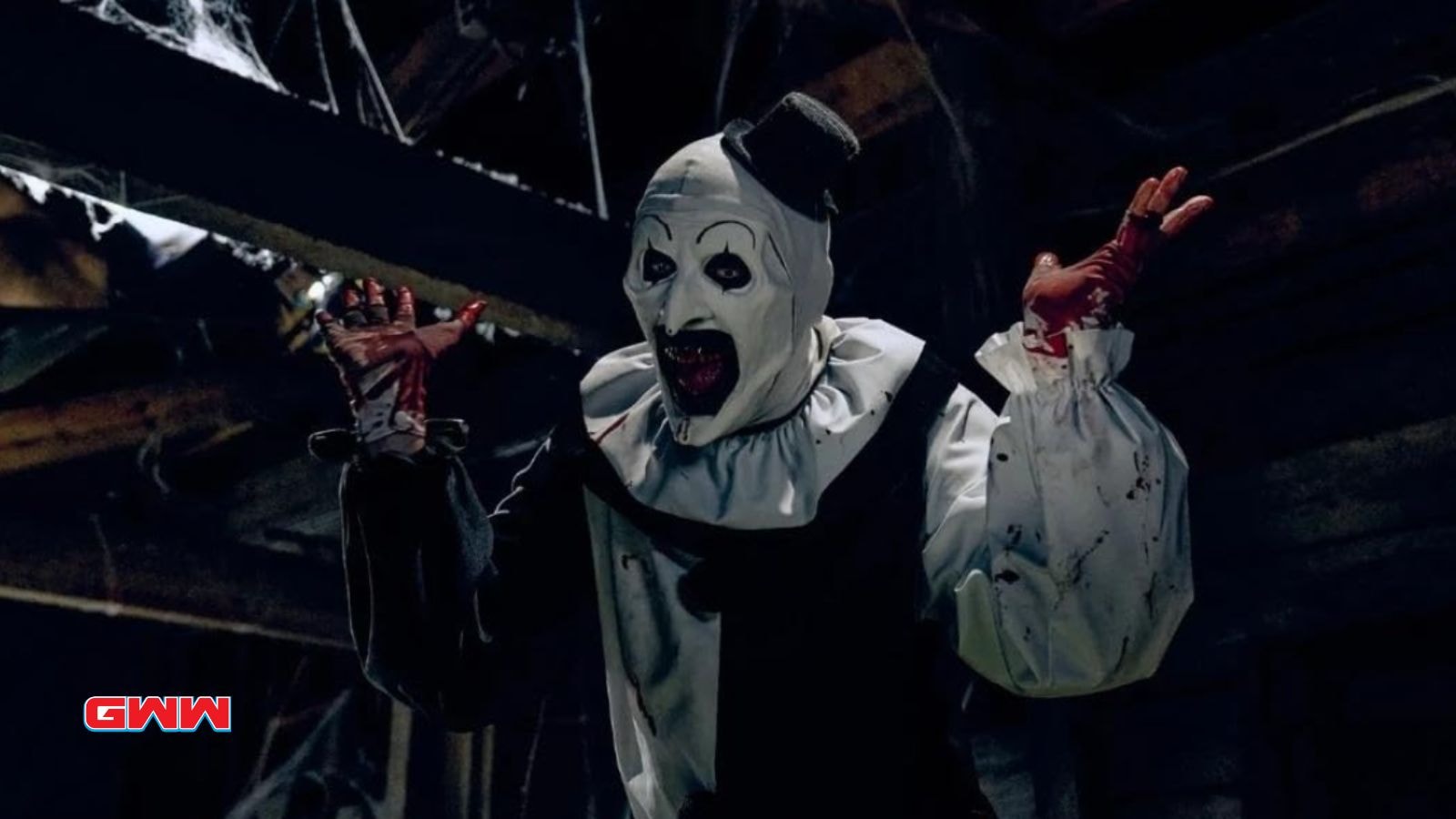 Art The Clown in a surprise pose, Terrifier 3 Trailer