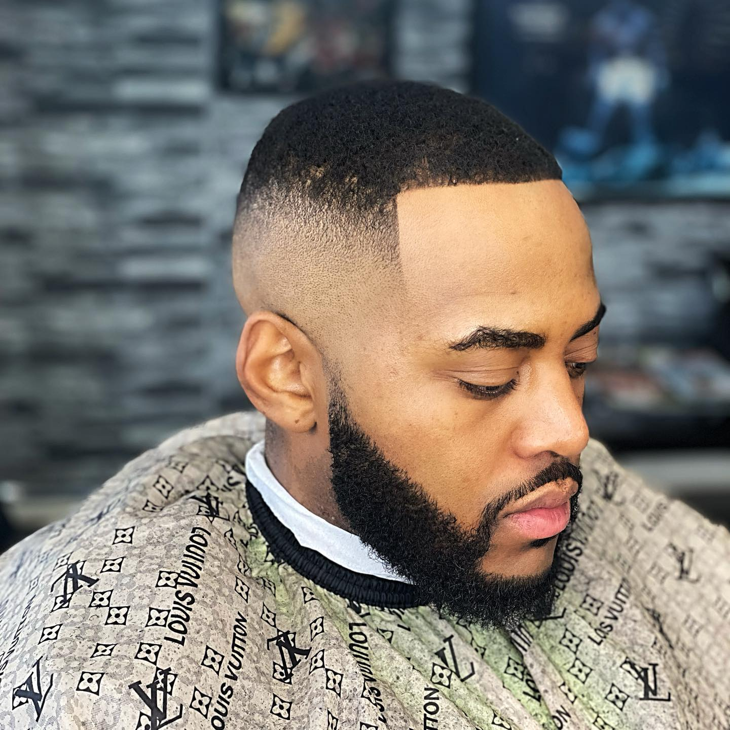 Picture of a man wearing the Drop Skin Fade 
