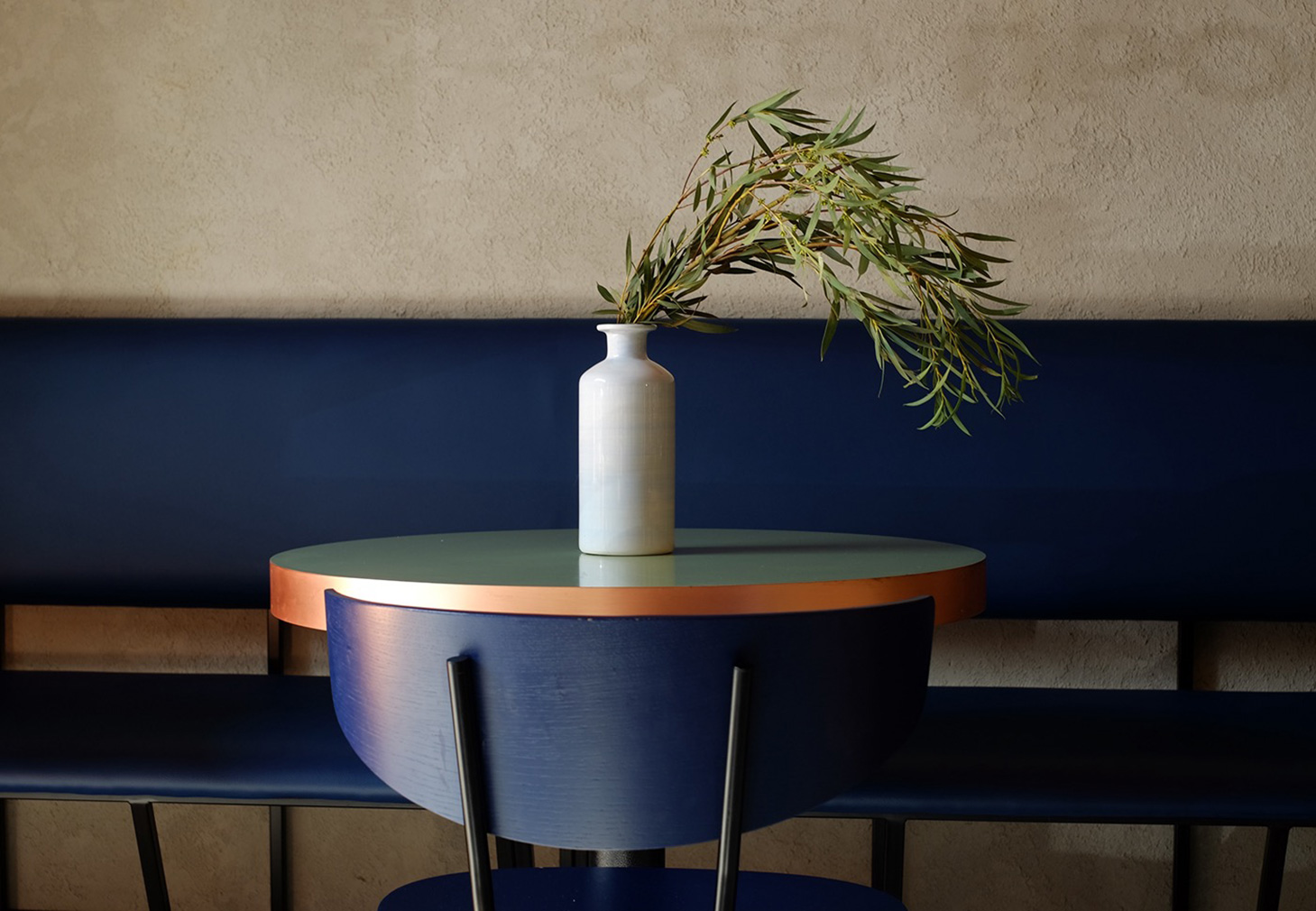 Những màu sắc giúp khiến thiết kế quán cafe của bạn thêm sang trọng