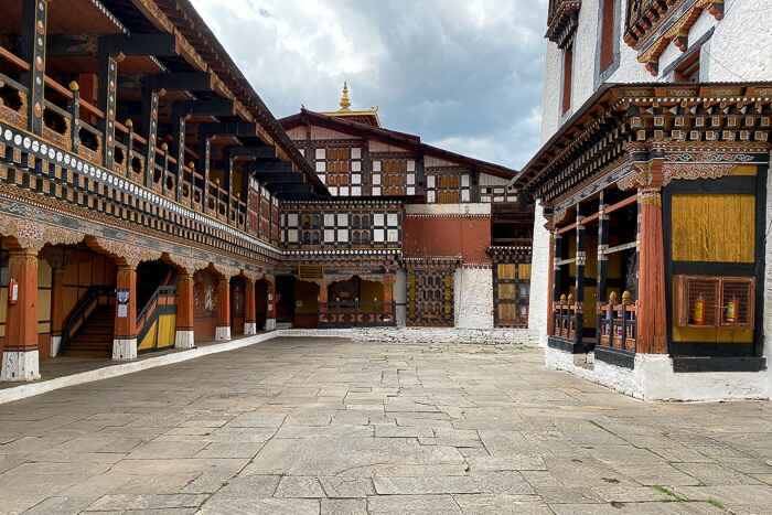 Bhutanese Dzongs - A Blend of History and Architecture - image 3