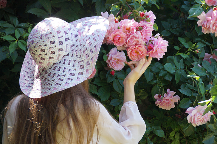 Hidden Face Flower Crown Girl DP
with a hat