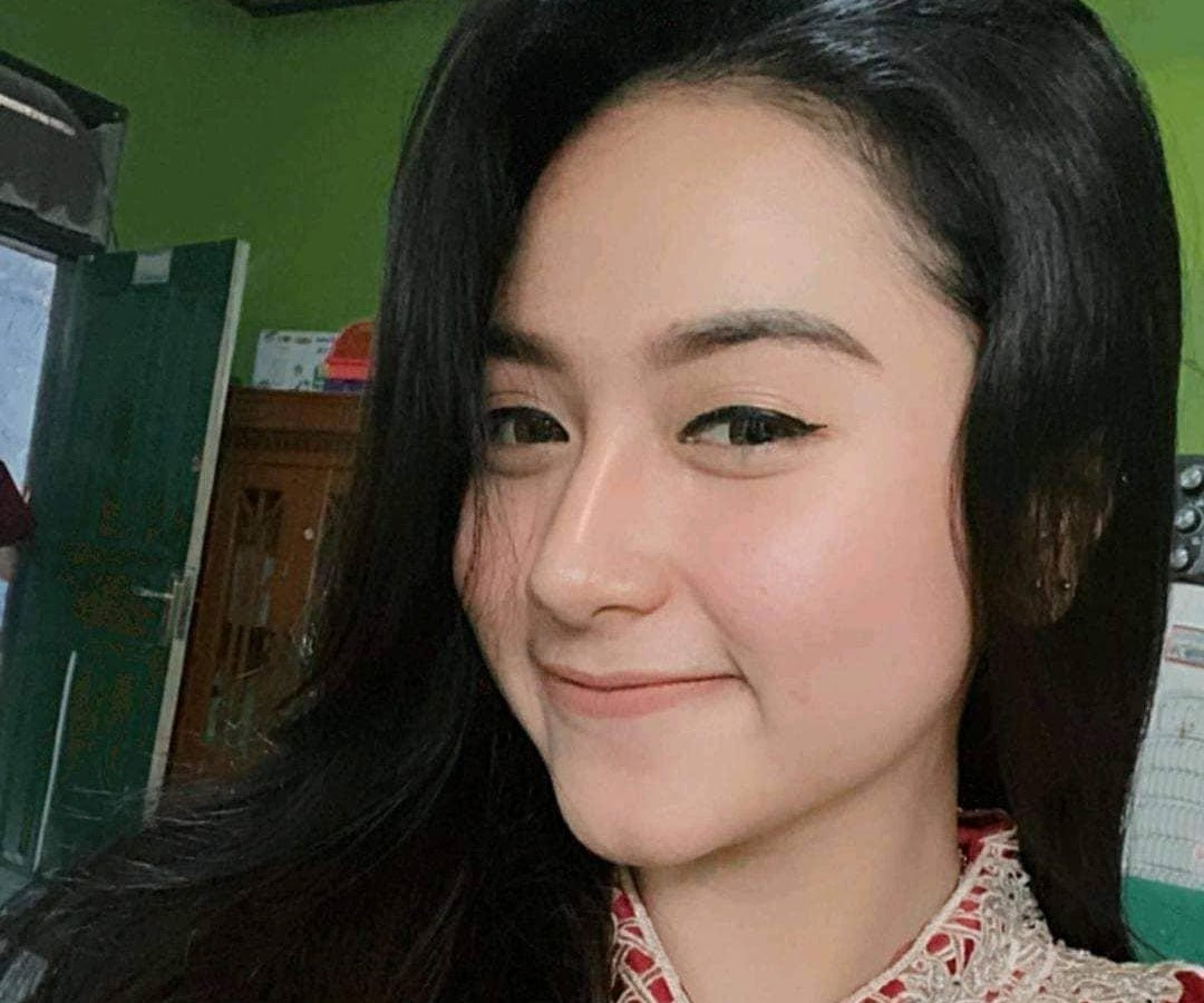 Janda Cantik Mencari Cinta Sejati