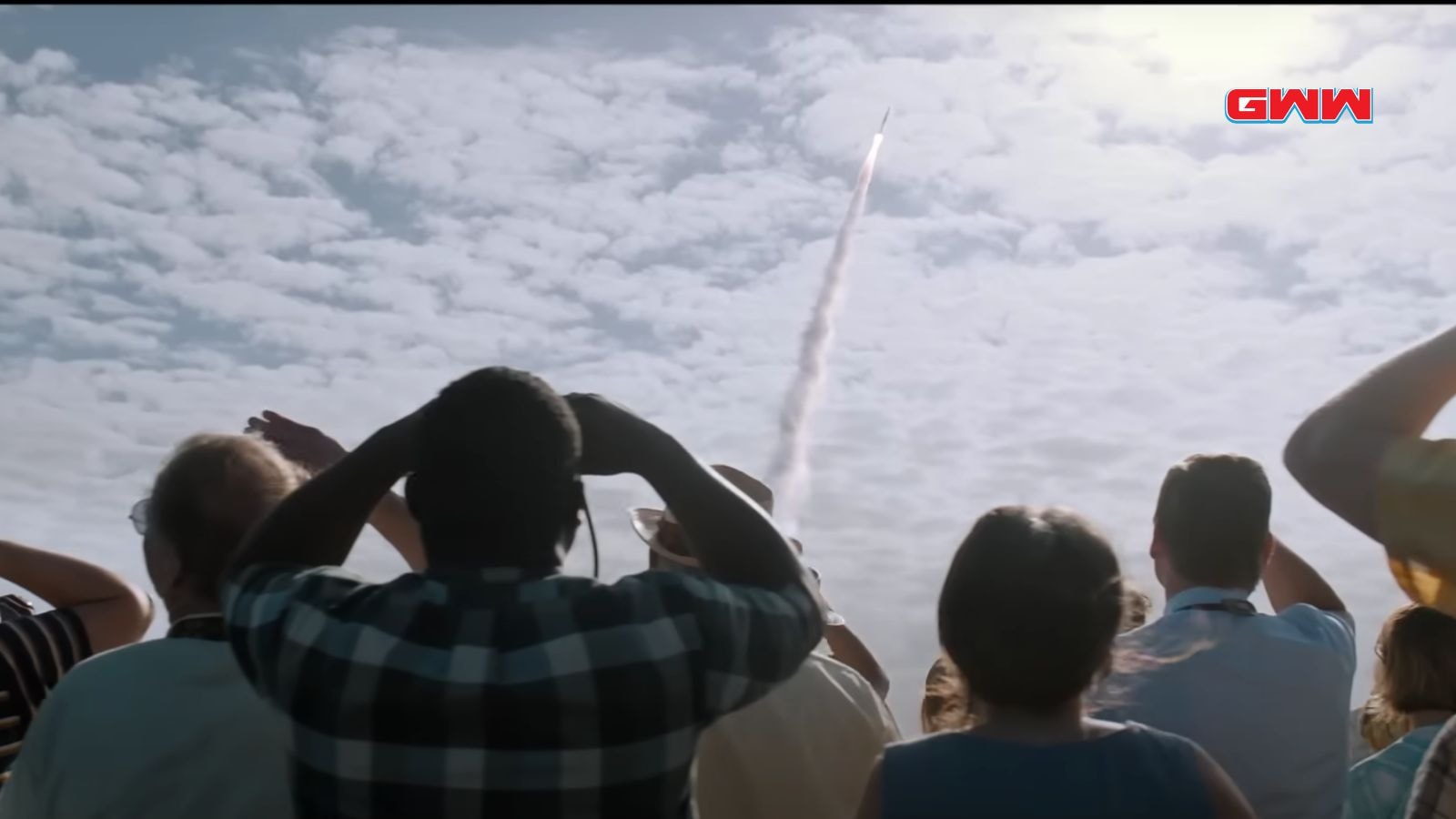 People watching the rocket going to the moon