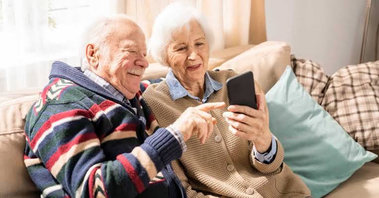 Smartphones for the Elderly: Accessibility Features in 2024 
