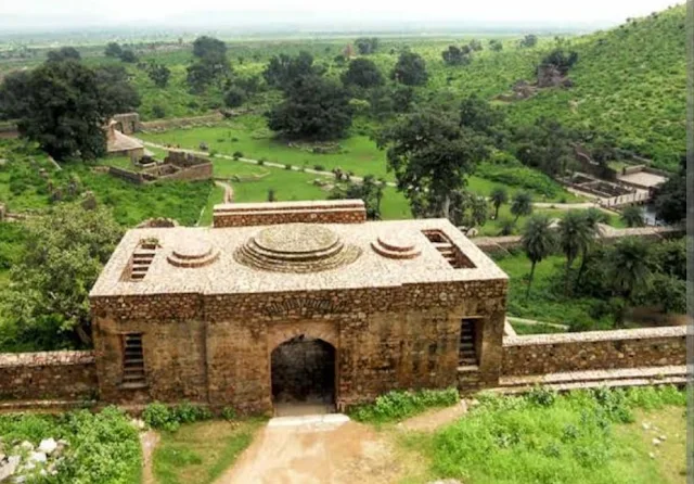 Echoes of Bhangarh: Exploring the Haunted History of Rajasthan’s Infamous Fort