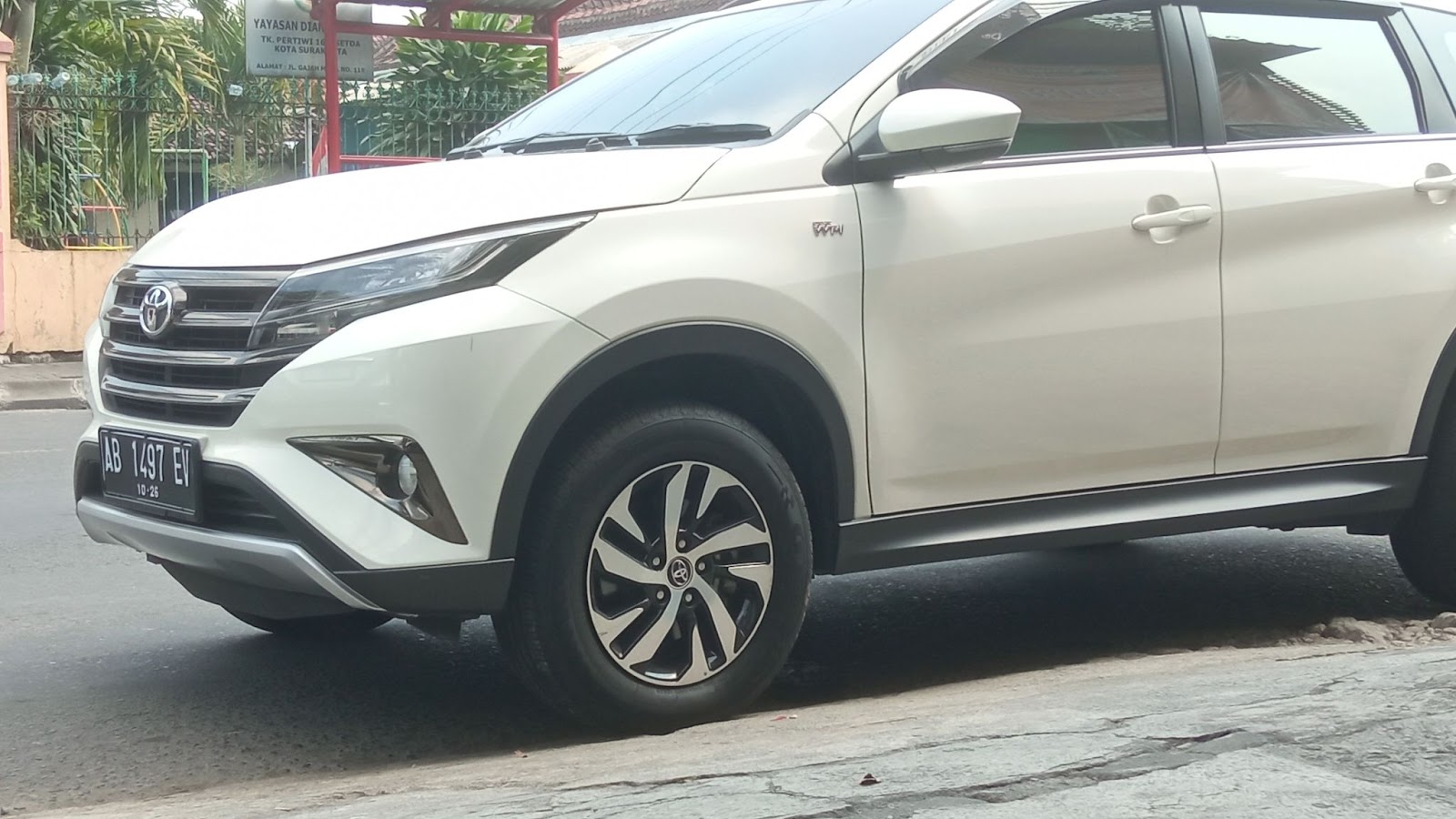 Jenis Ban yang Paling Cocok untuk Mobil Bekas Toyota Rush