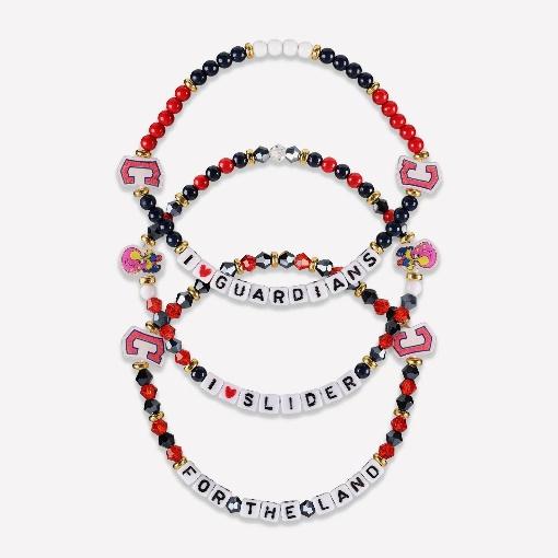 A group of bracelets with words

Description automatically generated