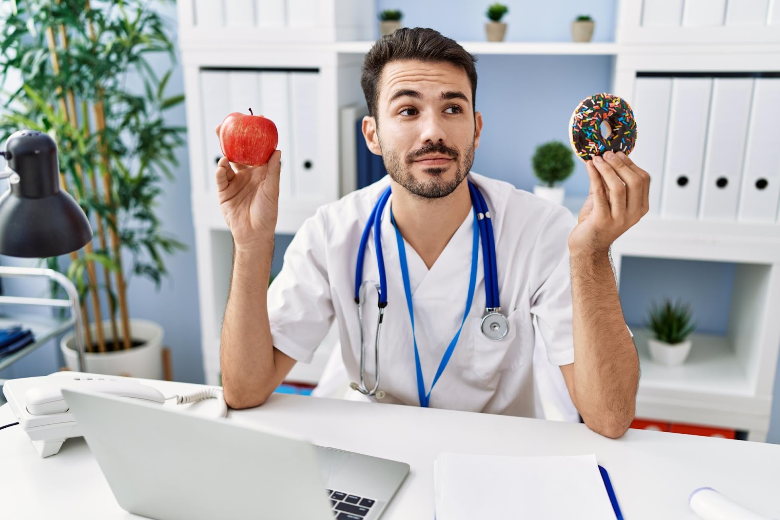 Consultarea Cu Un Specialist în Nutriție Înainte de Suplimentare