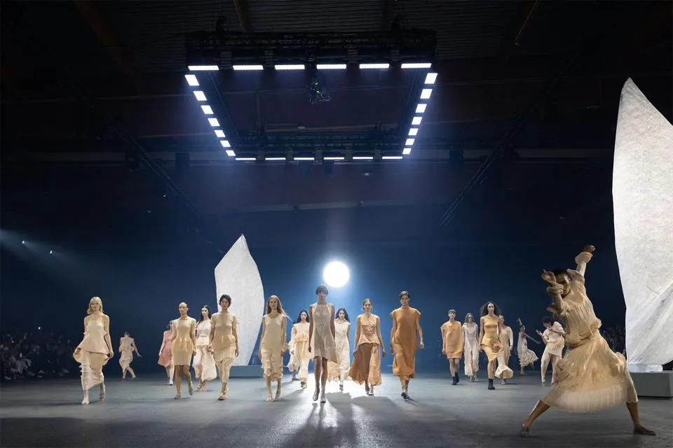 Trendseting Style Fashion Trend Unveiled