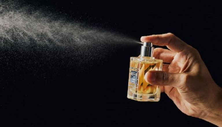 حكم وضع العطور في رمضان - بخور وعطور ومعطر من نسايم العود